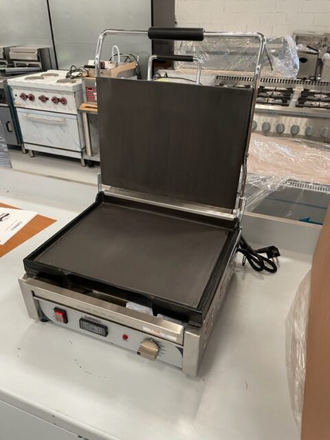 Grill Panini Grand Premium -Rainurée / Lisse avec minuteur – Image 4