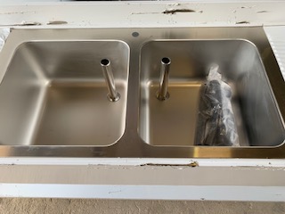 PLONGE 2 BAC EN INOX AVEC DOSSERET ET ETAGERE 2000X700X950 – Image 5